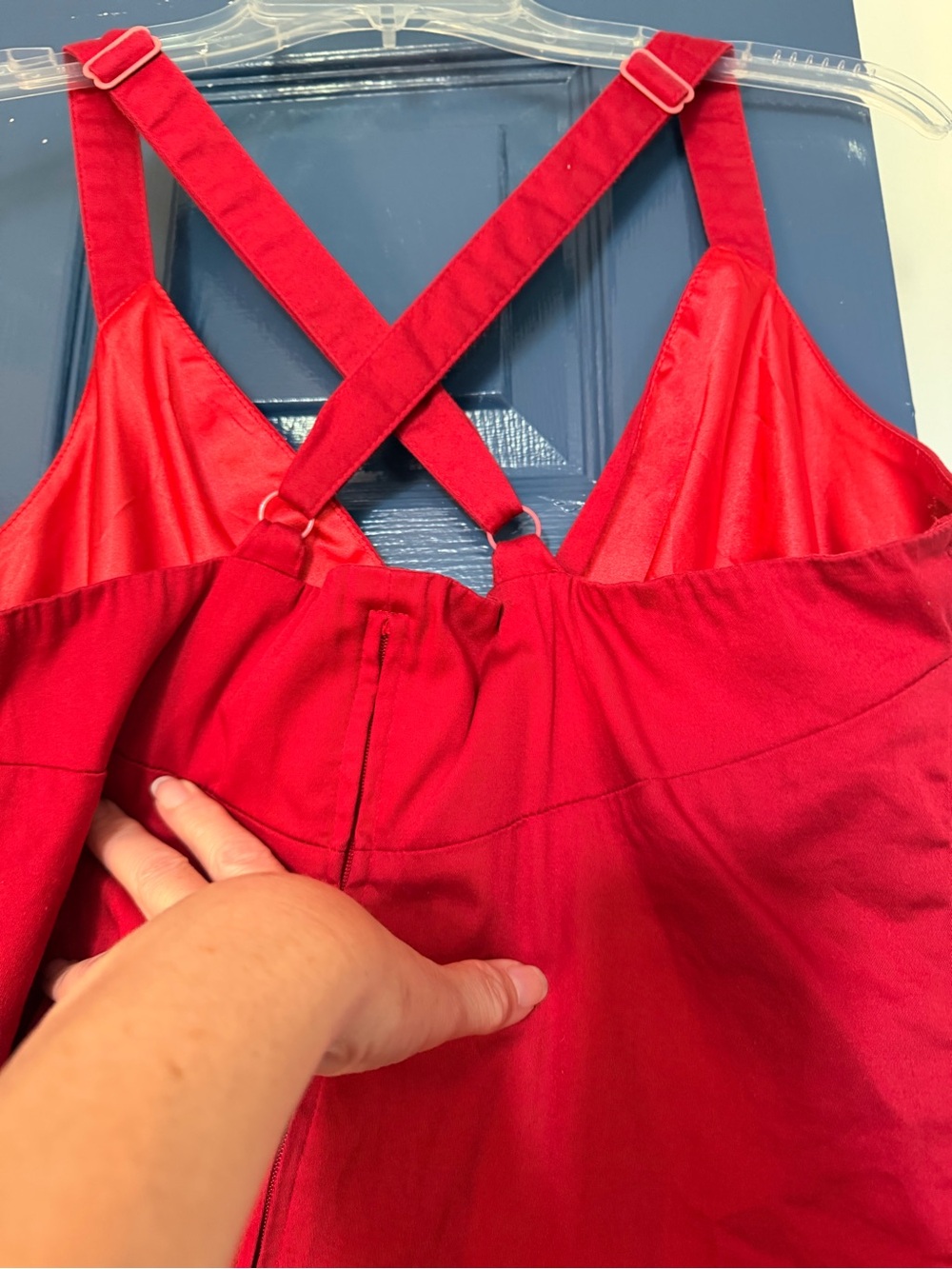 Pinup Couture Red V-Neck Crop Tank Top - Picture 3 of 11